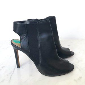 NWT Vince Camuto Peep toe heels SZ 8